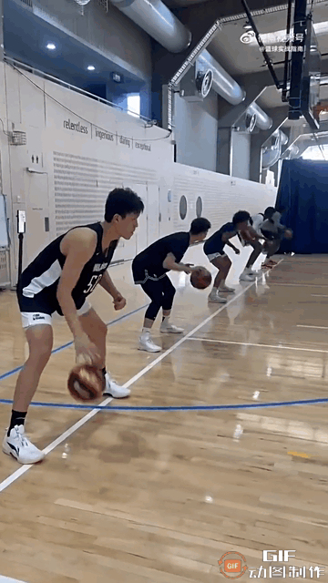 深圳男篮冲刺阶段更衣室发声;志在NBA常规赛名次提升;赛场秩序良好;资深球员宣示担当 深圳男篮冲刺阶段更衣室发声;志在NBA常规赛名次提升;赛场秩序良好;资深球员宣示担当